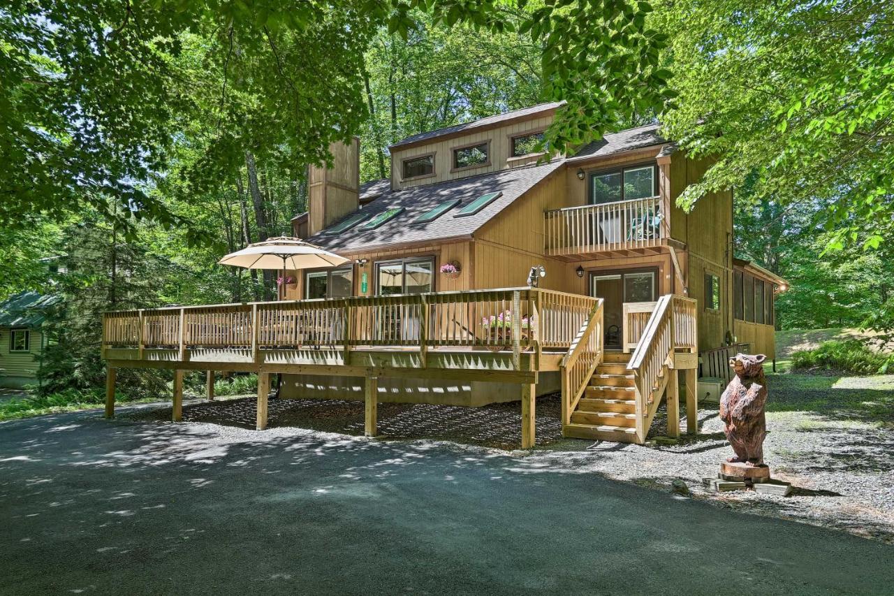 Bear Den Rustic Pocono Lake Home With Game Room! Exterior foto