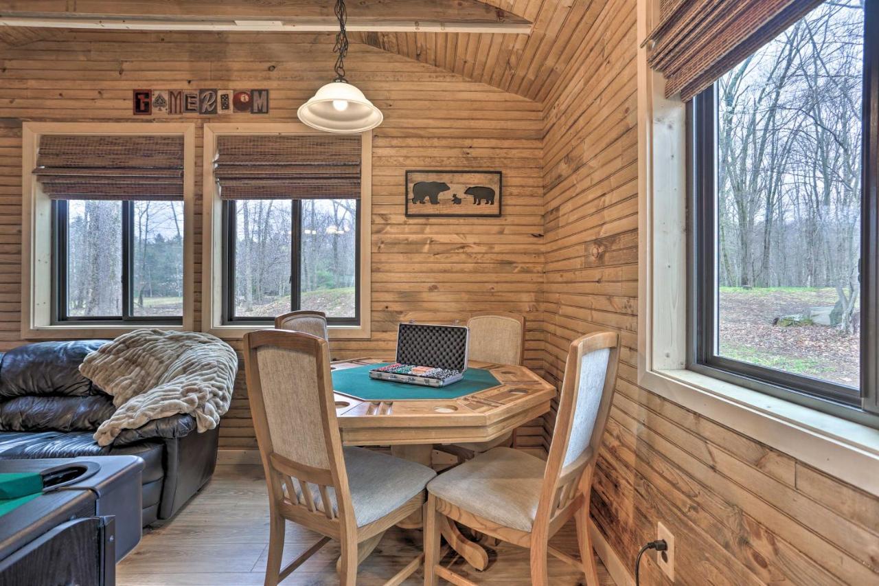 Bear Den Rustic Pocono Lake Home With Game Room! Exterior foto